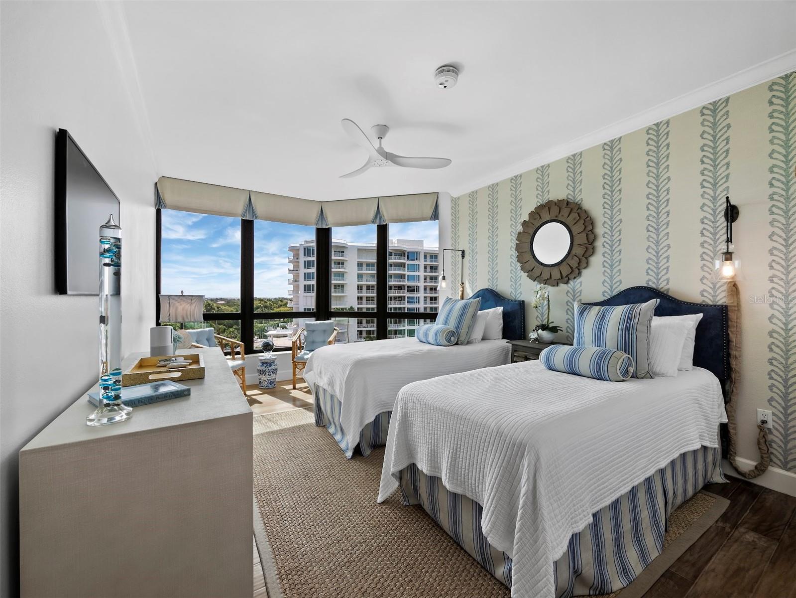 535 SANCTUARY DR #A603, LONGBOAT KEY, FL, 34228