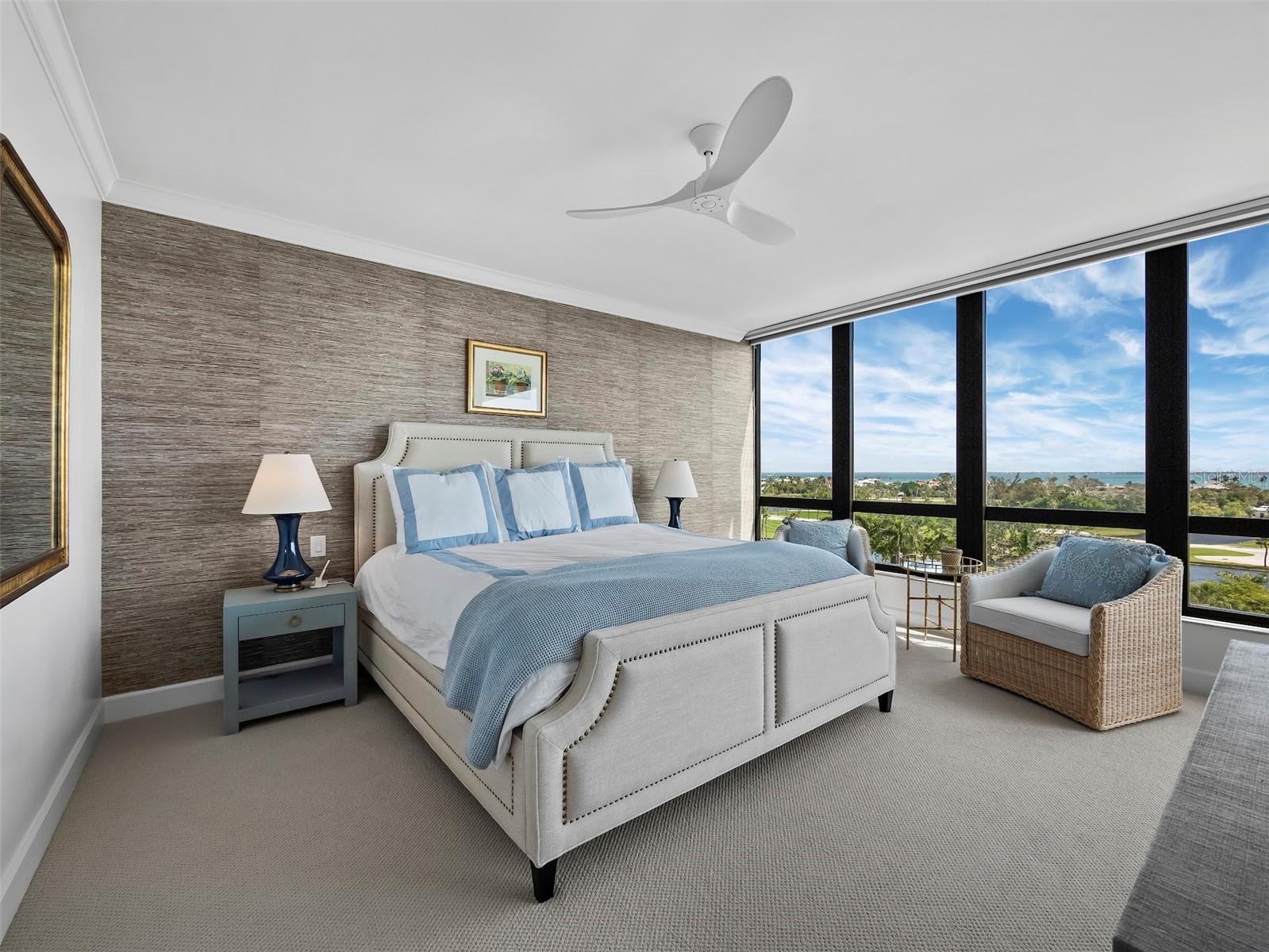 535 SANCTUARY DR #A603, LONGBOAT KEY, FL, 34228