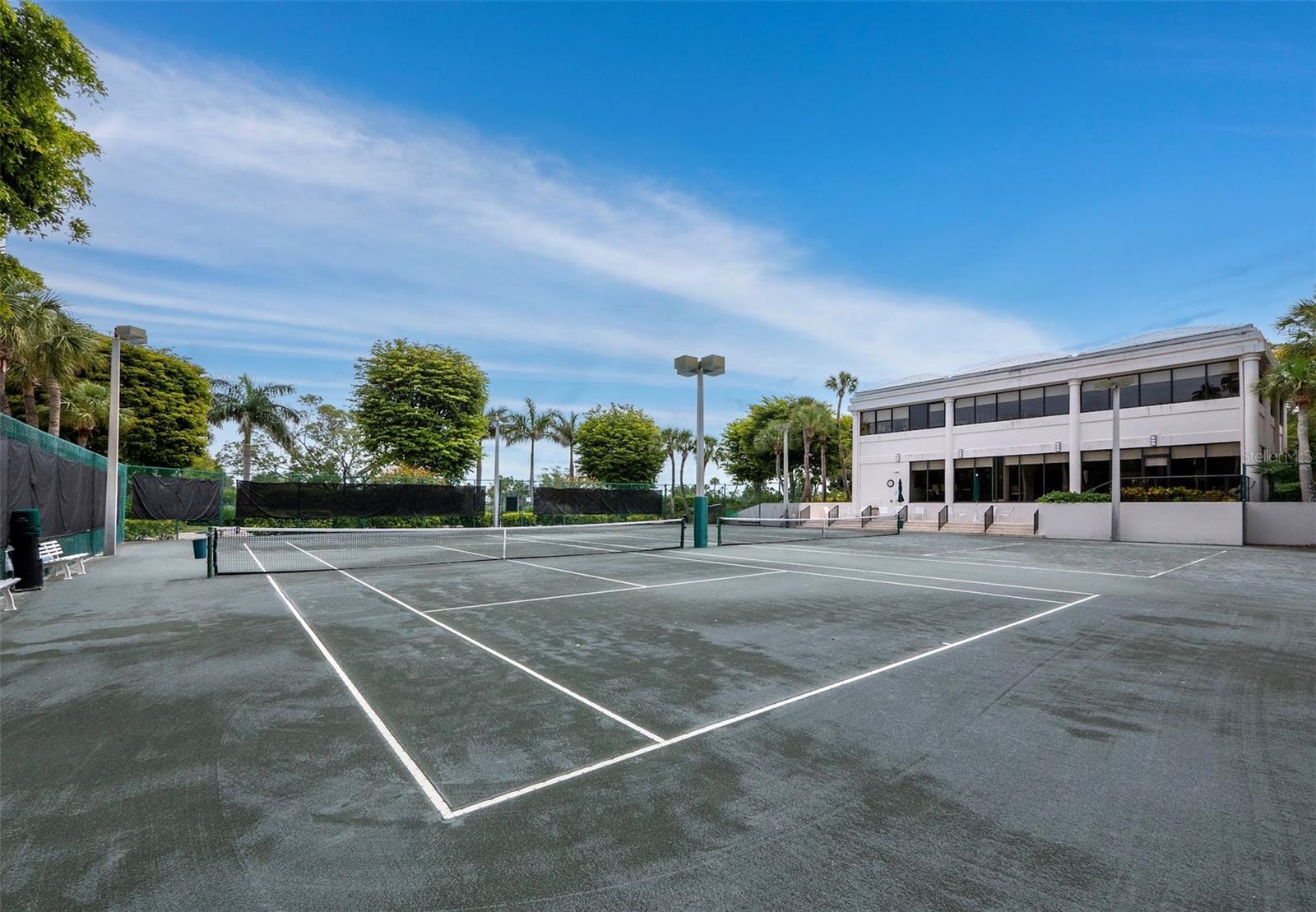 535 SANCTUARY DR #A603, LONGBOAT KEY, FL, 34228