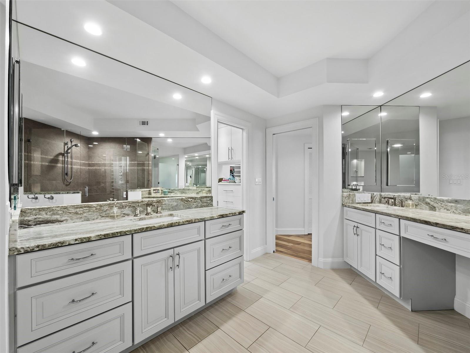 535 SANCTUARY DR #A603, LONGBOAT KEY, FL, 34228