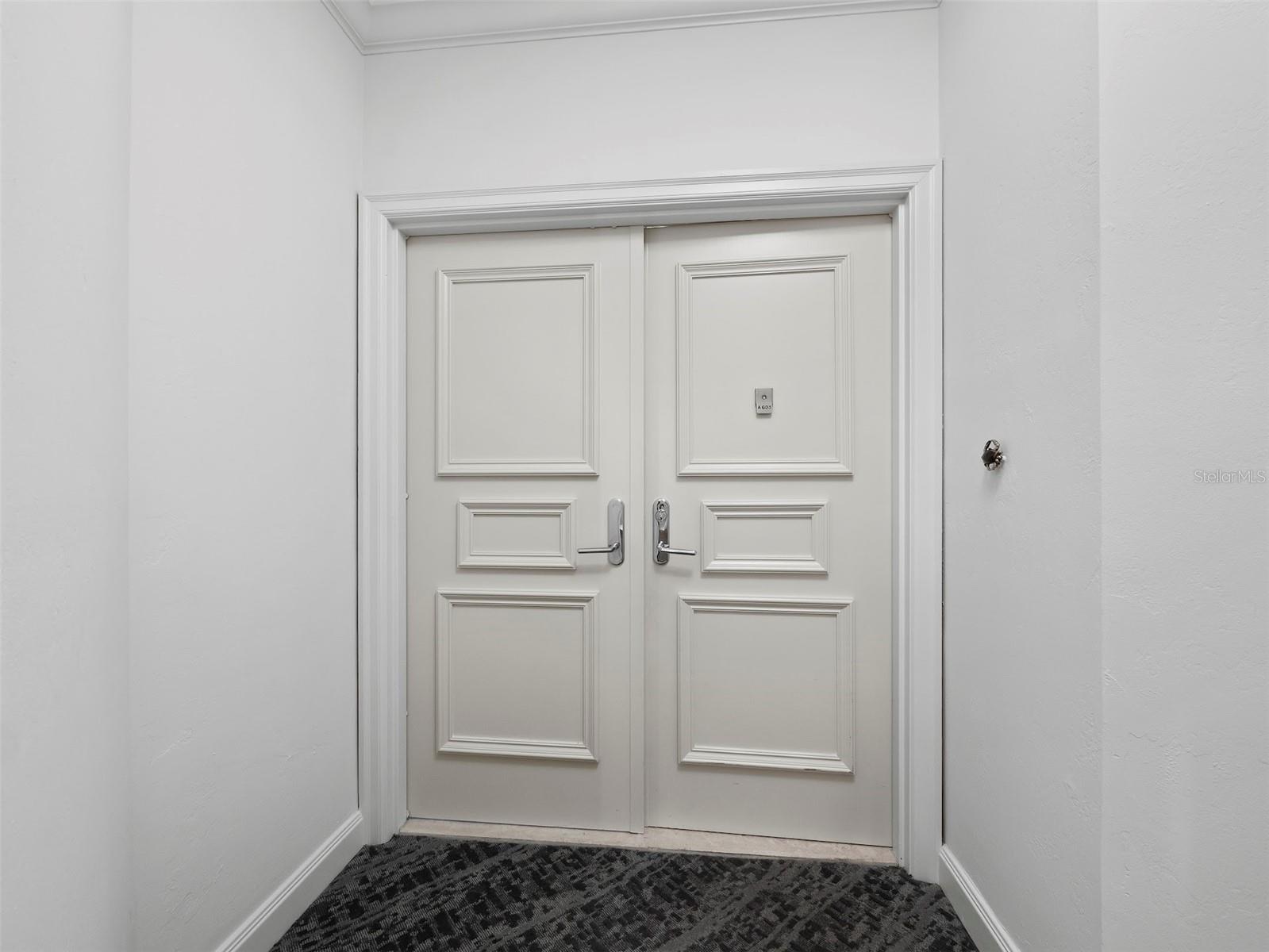 535 SANCTUARY DR #A603, LONGBOAT KEY, FL, 34228