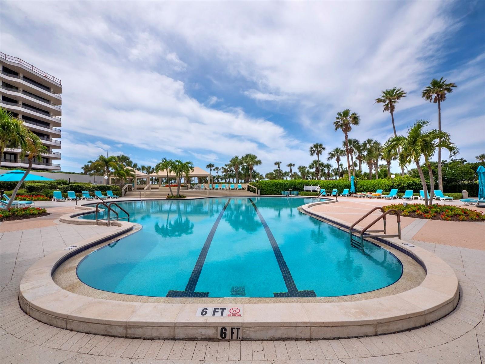 535 SANCTUARY DR #A603, LONGBOAT KEY, FL, 34228