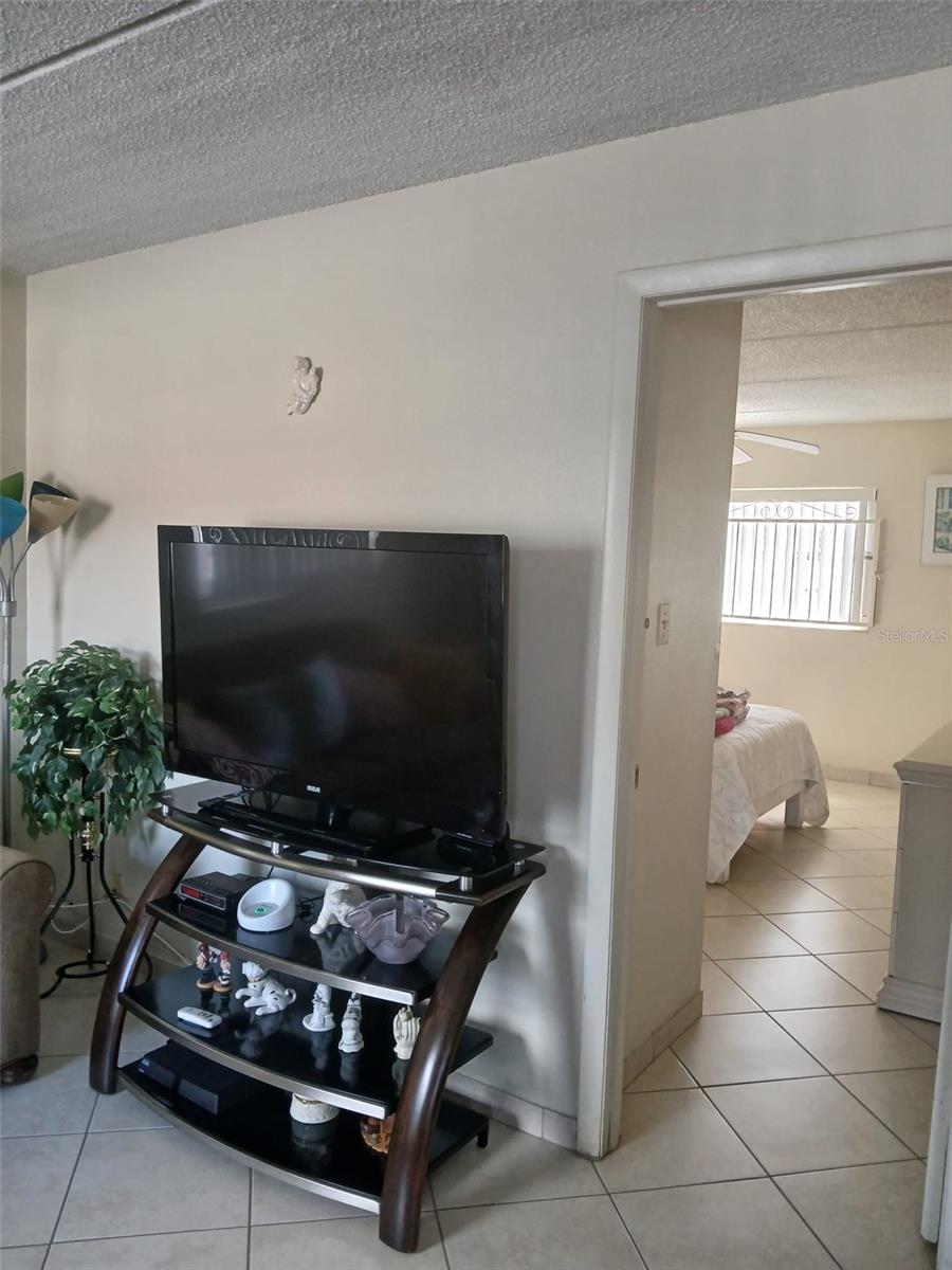 2916 W WILDER AVE, TAMPA, FL, 33614