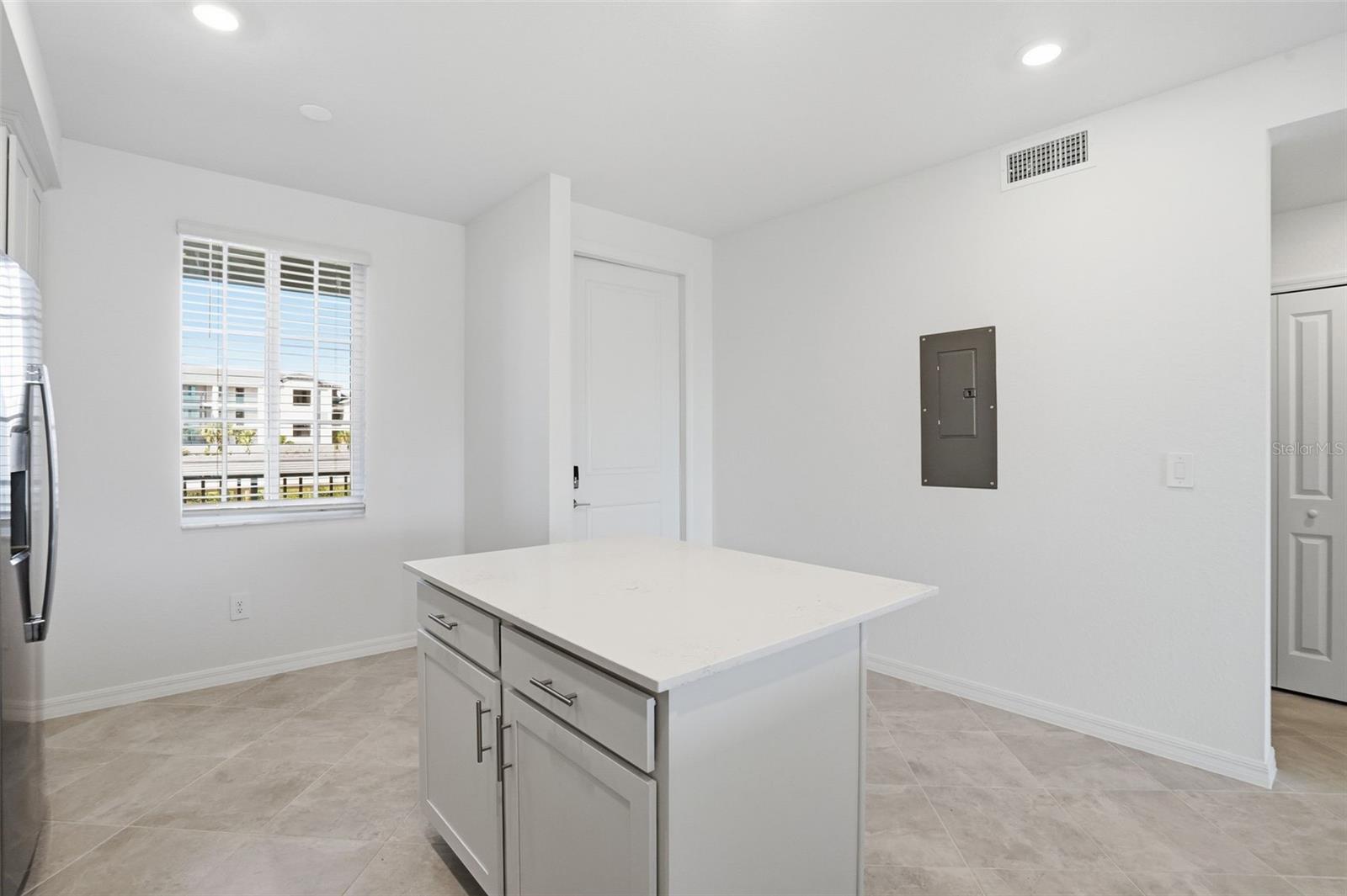 17560 OPAL SAND DR #105, VENICE, FL, 34293