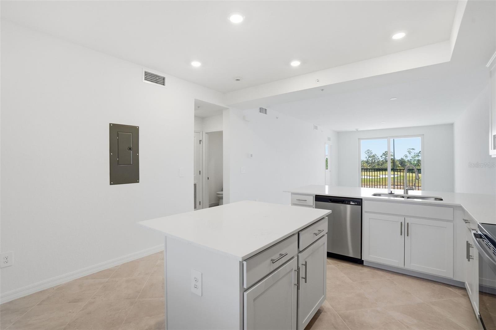 17560 OPAL SAND DR #105, VENICE, FL, 34293