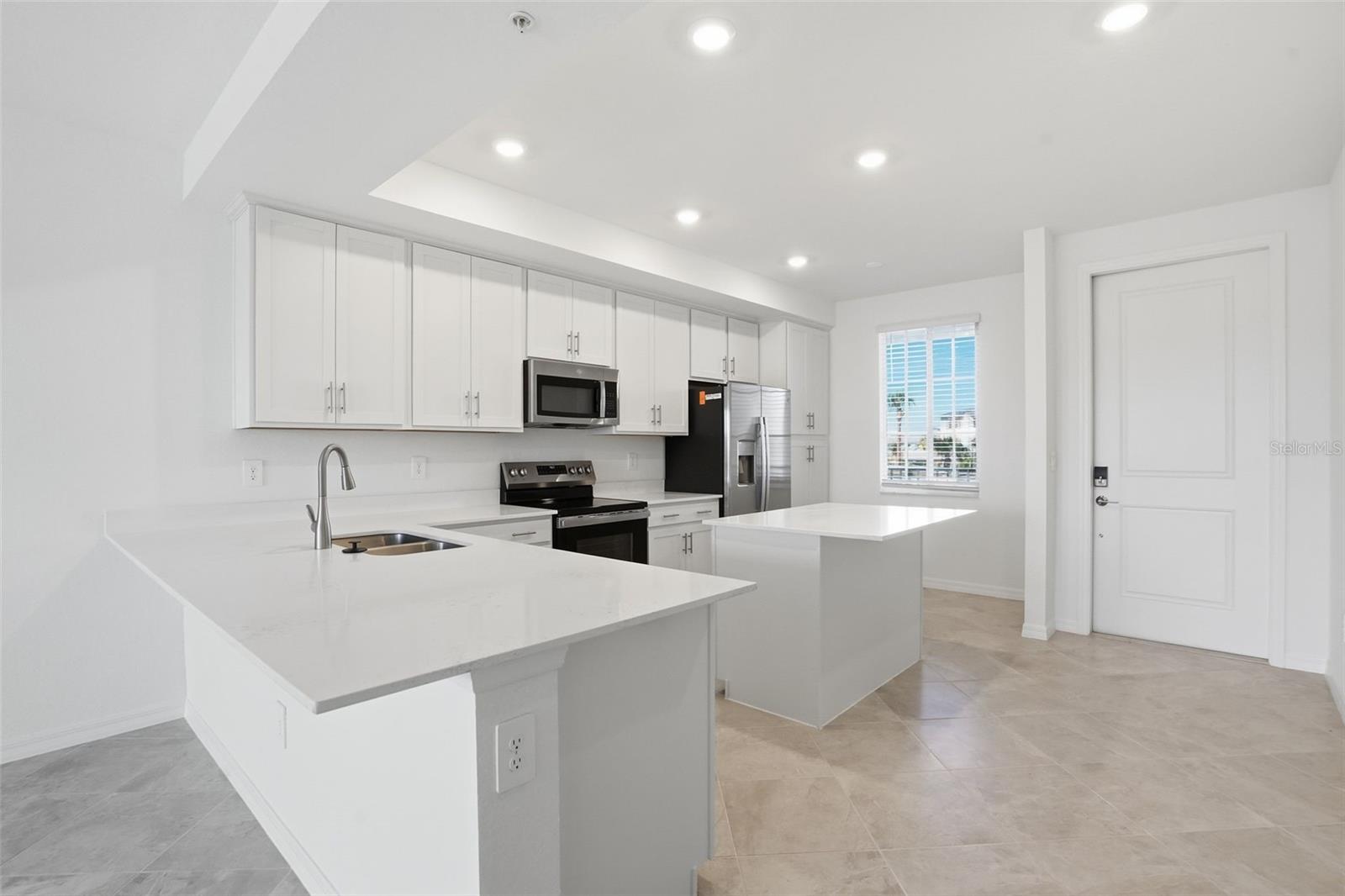 17560 OPAL SAND DR #105, VENICE, FL, 34293