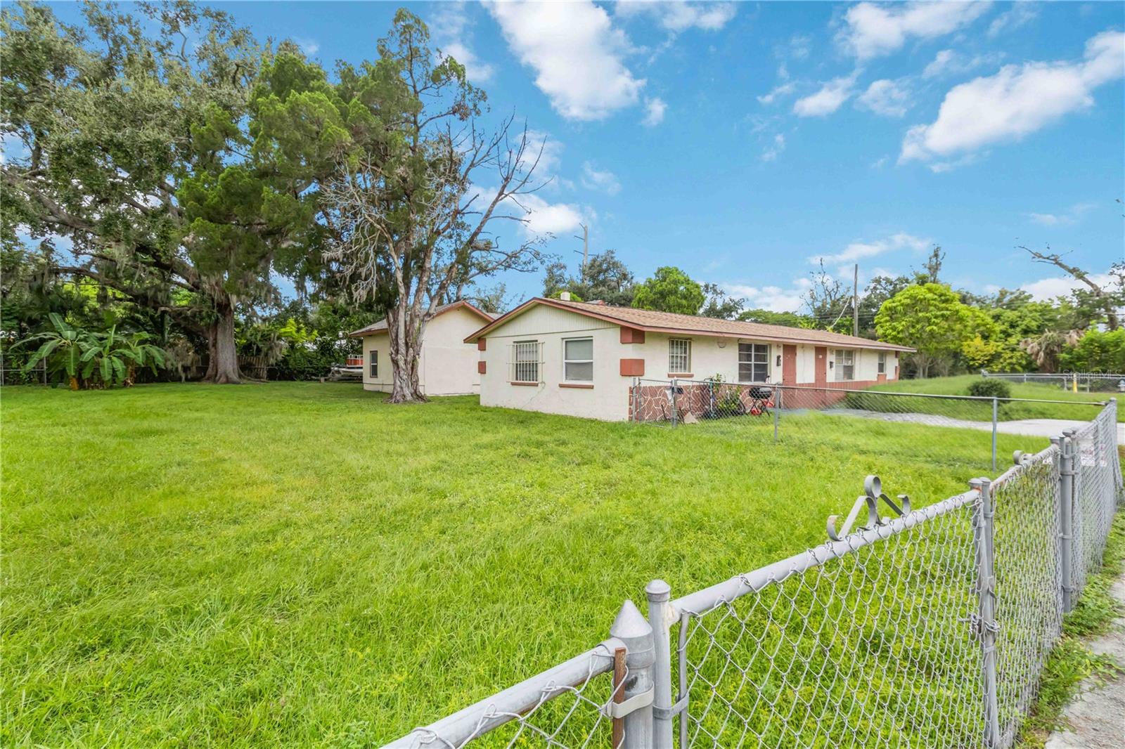 902 27TH ST E, BRADENTON, FL, 34208