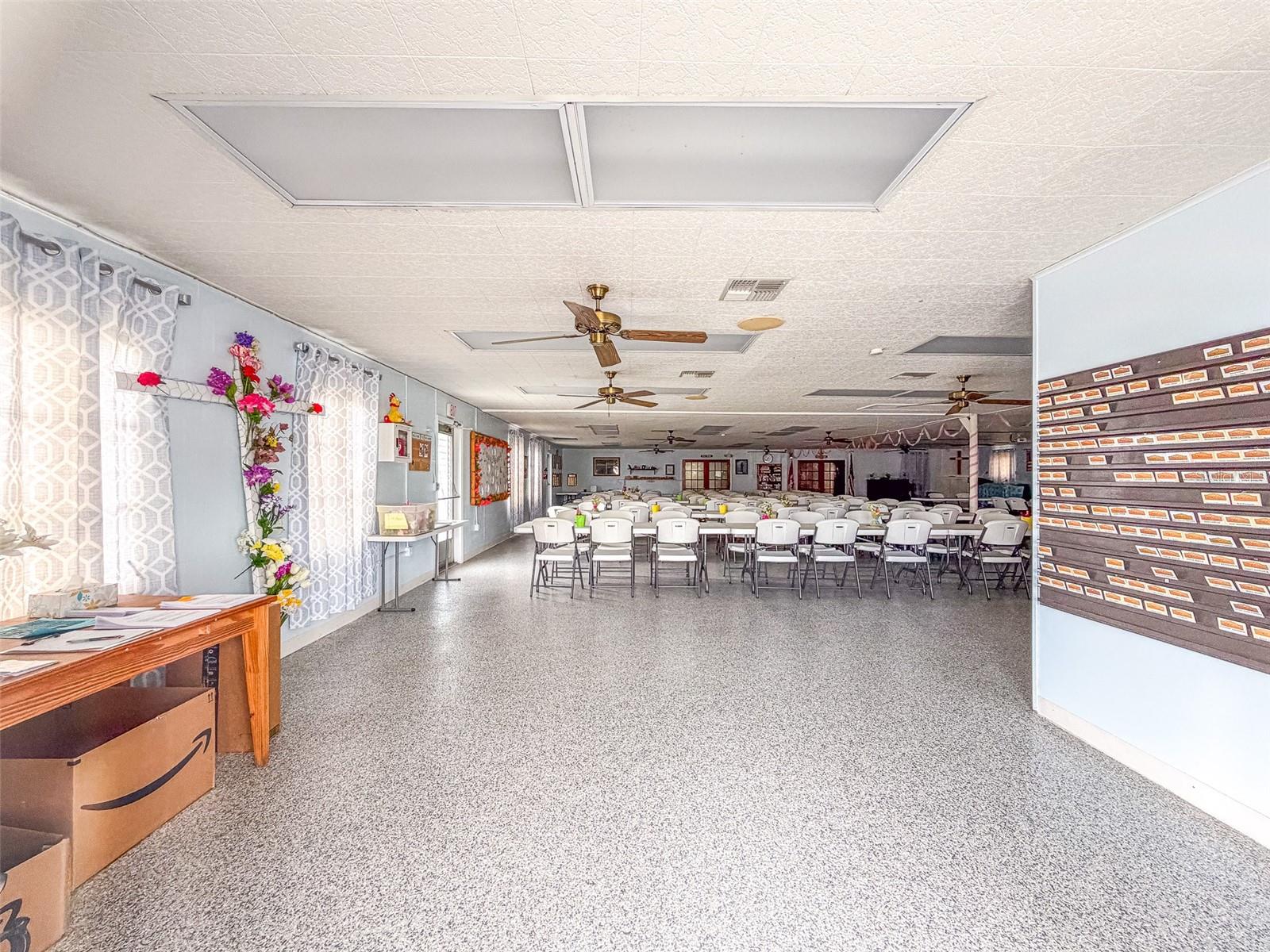 1818 BLUE LAKE DR, LAKELAND, FL, 33801