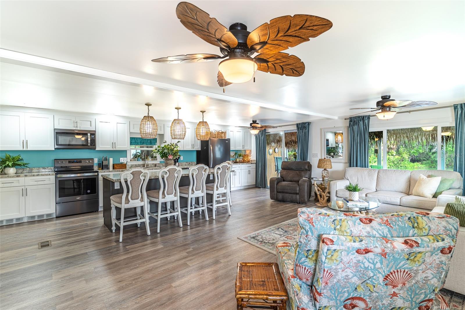 1818 BLUE LAKE DR, LAKELAND, FL, 33801