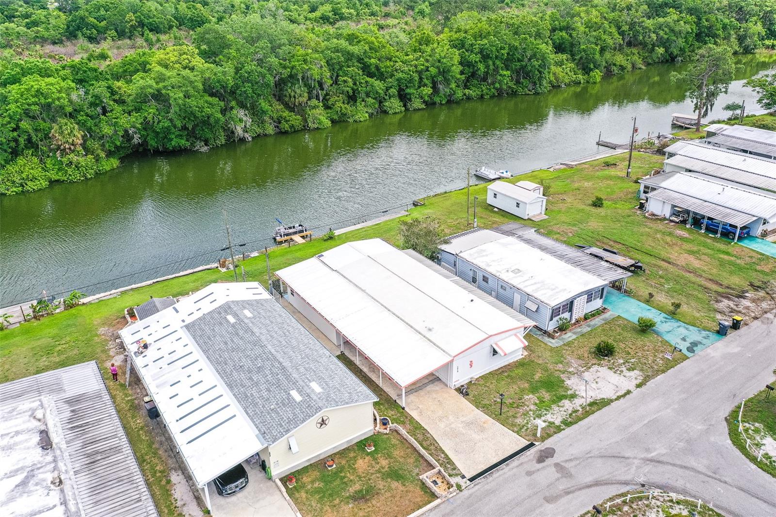 1818 BLUE LAKE DR, LAKELAND, FL, 33801