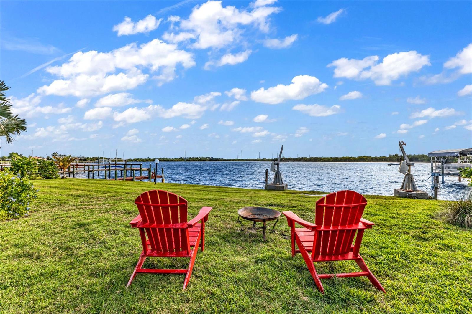 2308 HARBOUR DR, PUNTA GORDA, FL, 33983