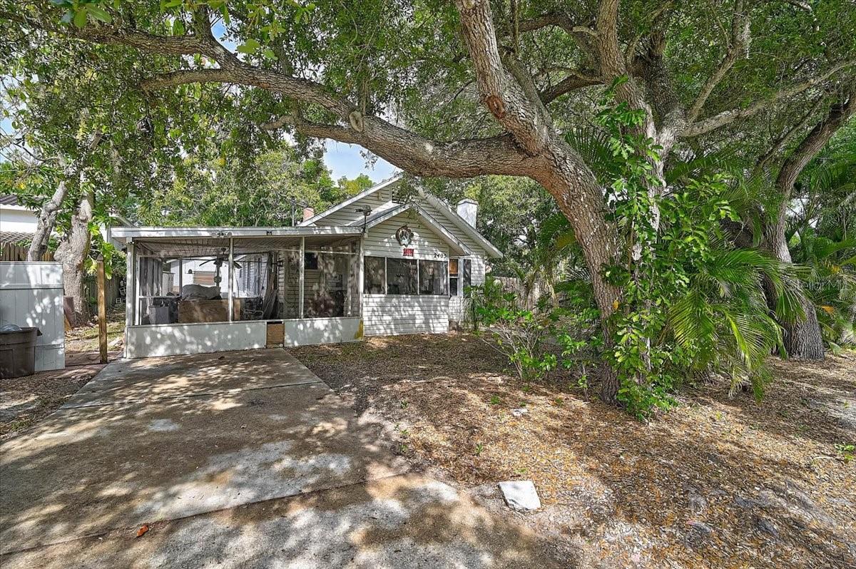 2403 HICKORY AVE, SARASOTA, FL, 34234