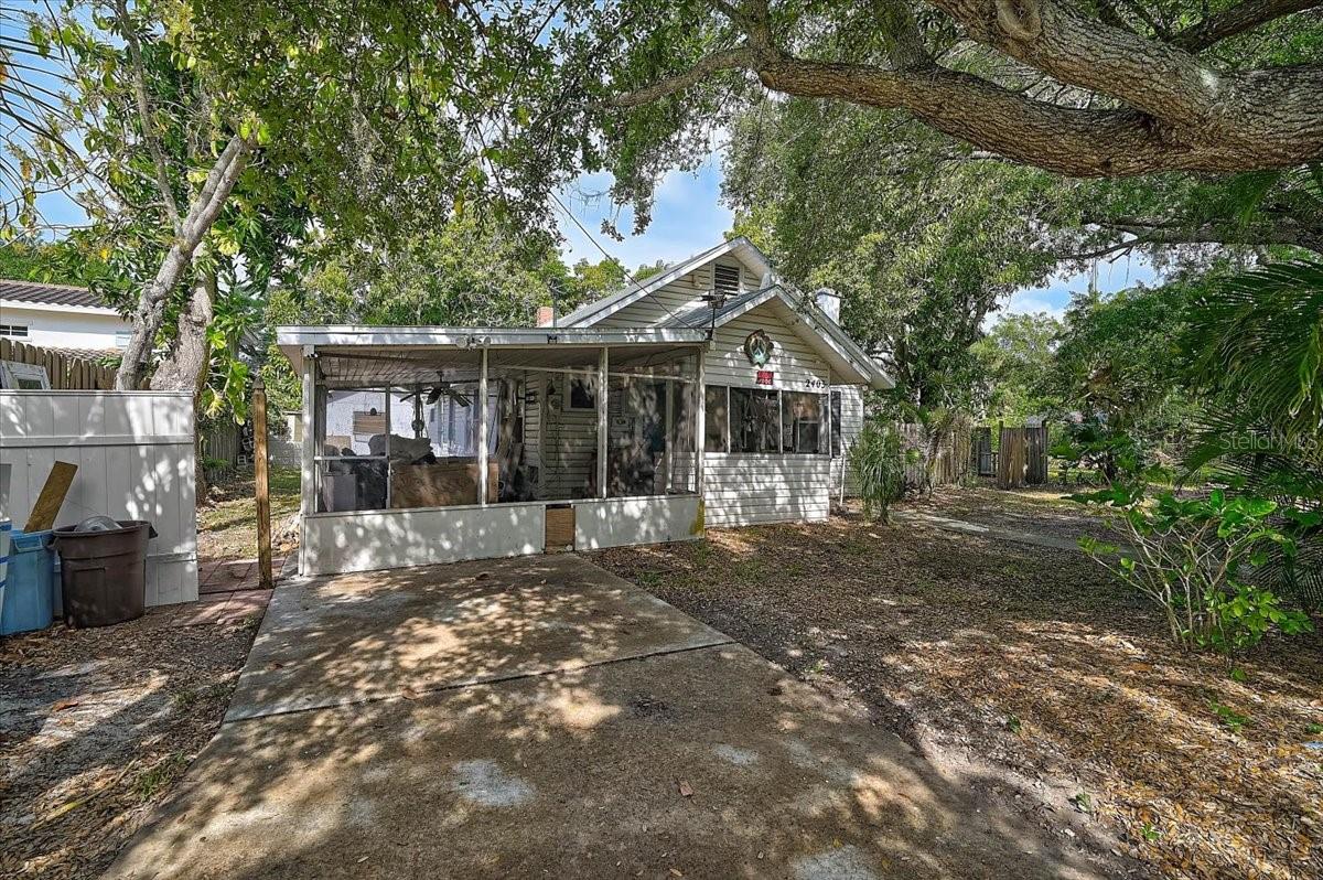 2403 HICKORY AVE, SARASOTA, FL, 34234