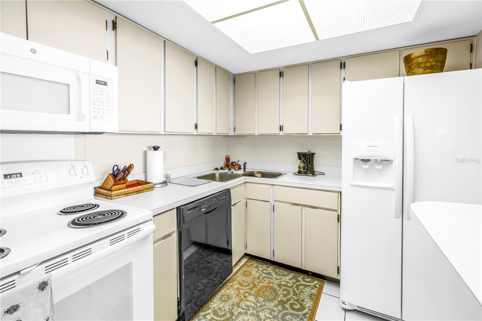 5220 BRITTANY DR S #1204, ST PETERSBURG, FL, 33715