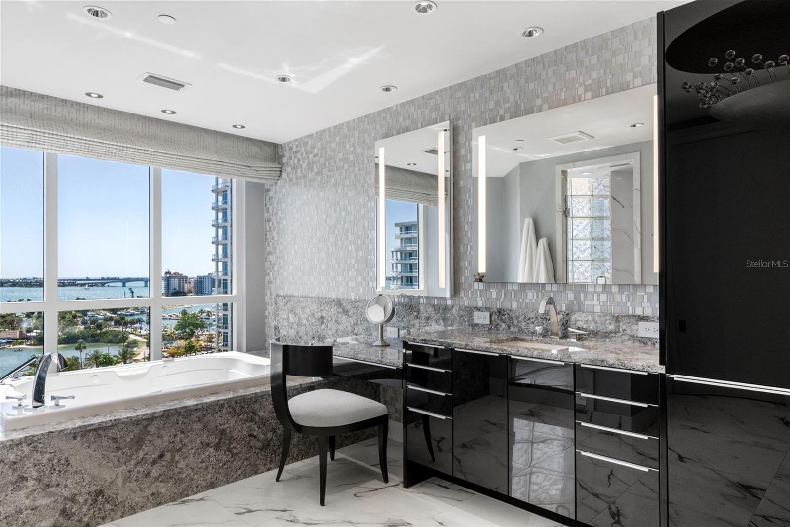 401 S PALM AVE #1102, SARASOTA, FL, 34236