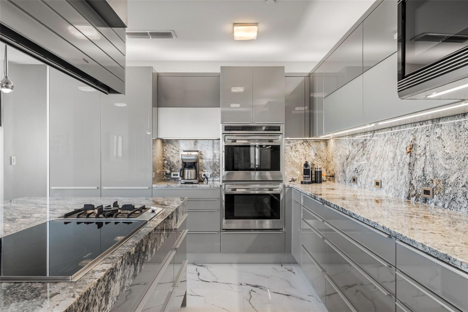 401 S PALM AVE #1102, SARASOTA, FL, 34236