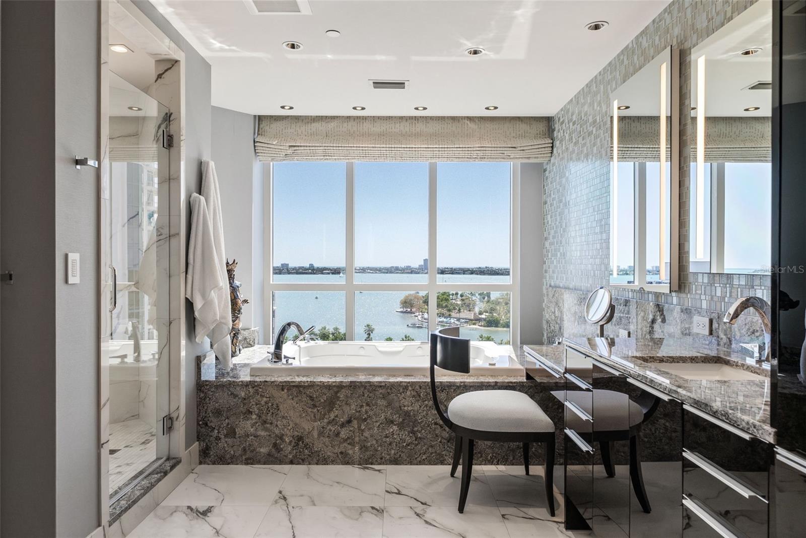 401 S PALM AVE #1102, SARASOTA, FL, 34236