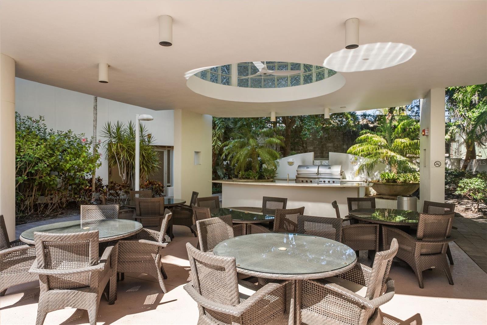 401 S PALM AVE #1102, SARASOTA, FL, 34236