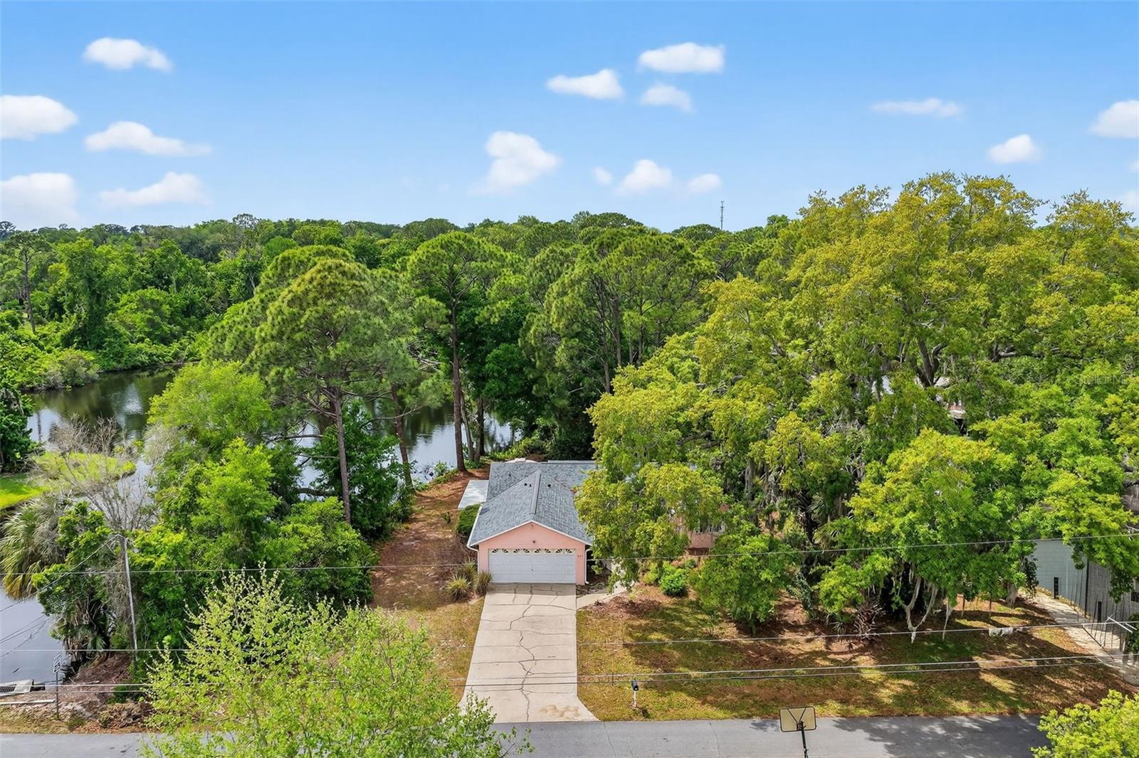601 VINCENT DR, MOUNT DORA, FL, 32757