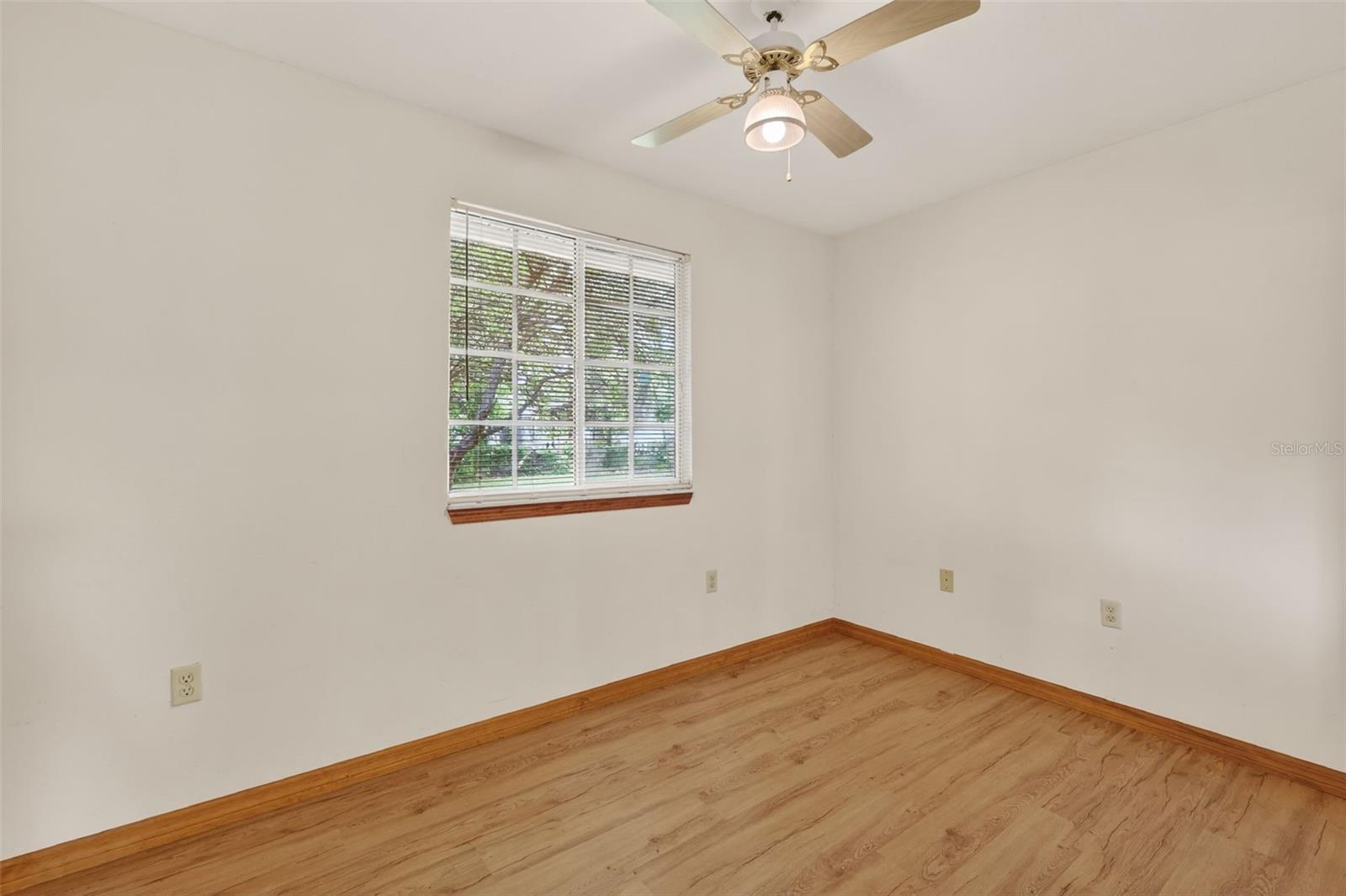 601 VINCENT DR, MOUNT DORA, FL, 32757