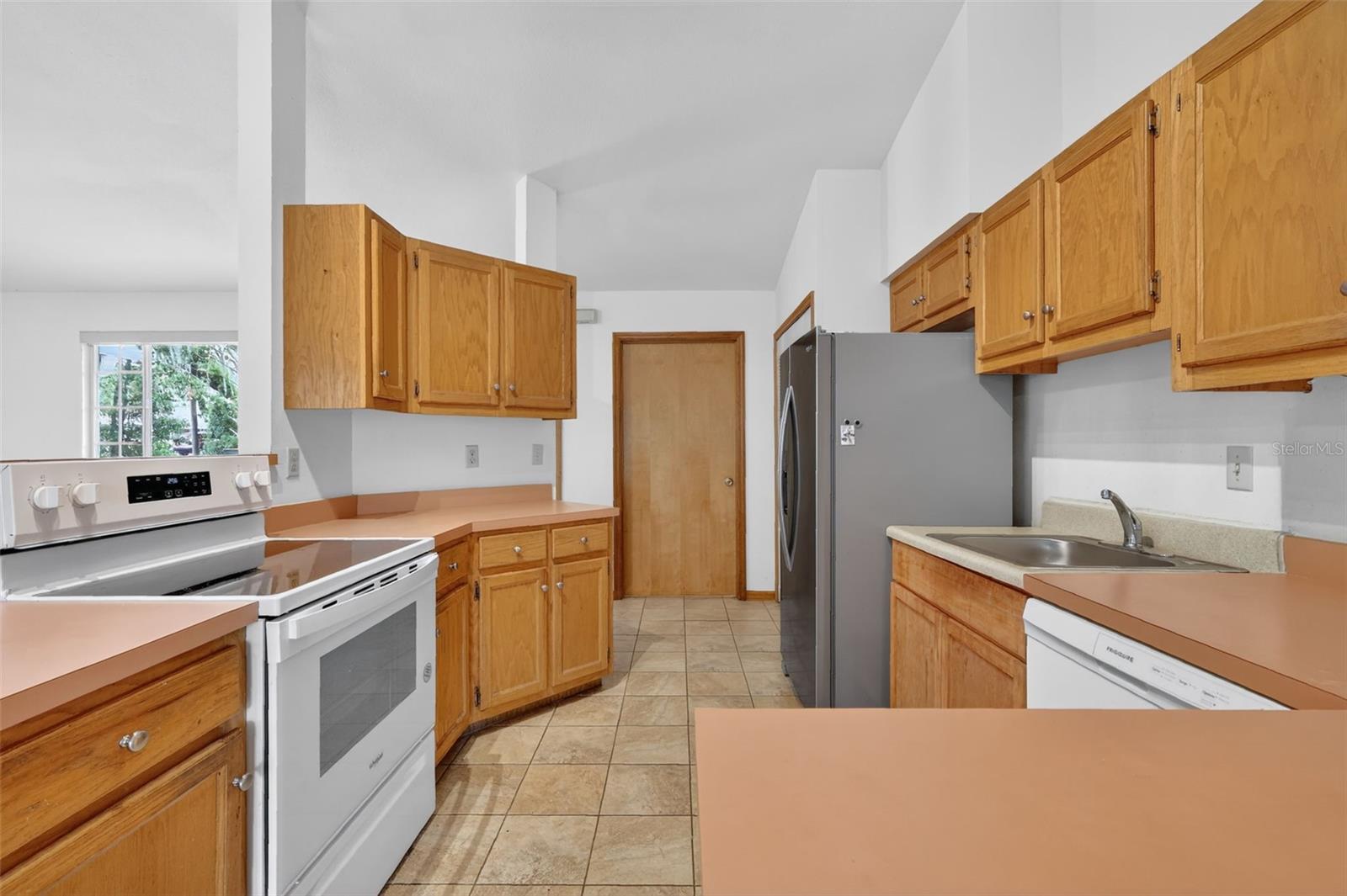 601 VINCENT DR, MOUNT DORA, FL, 32757