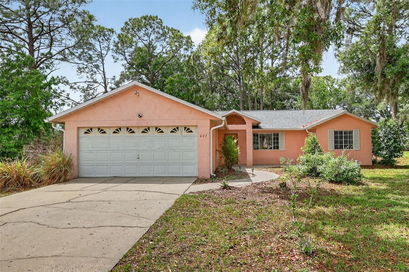 601 VINCENT DR, MOUNT DORA, FL, 32757