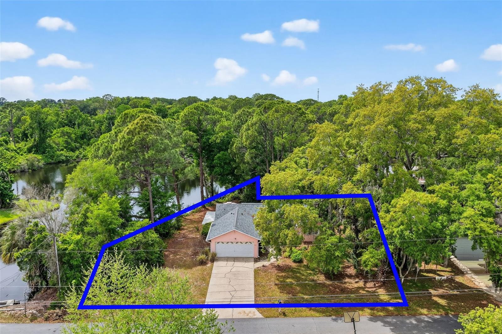 601 VINCENT DR, MOUNT DORA, FL, 32757