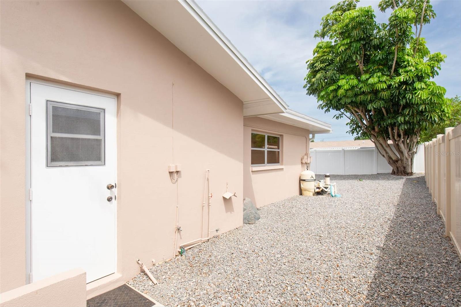 Nice and easy to keep maintained!