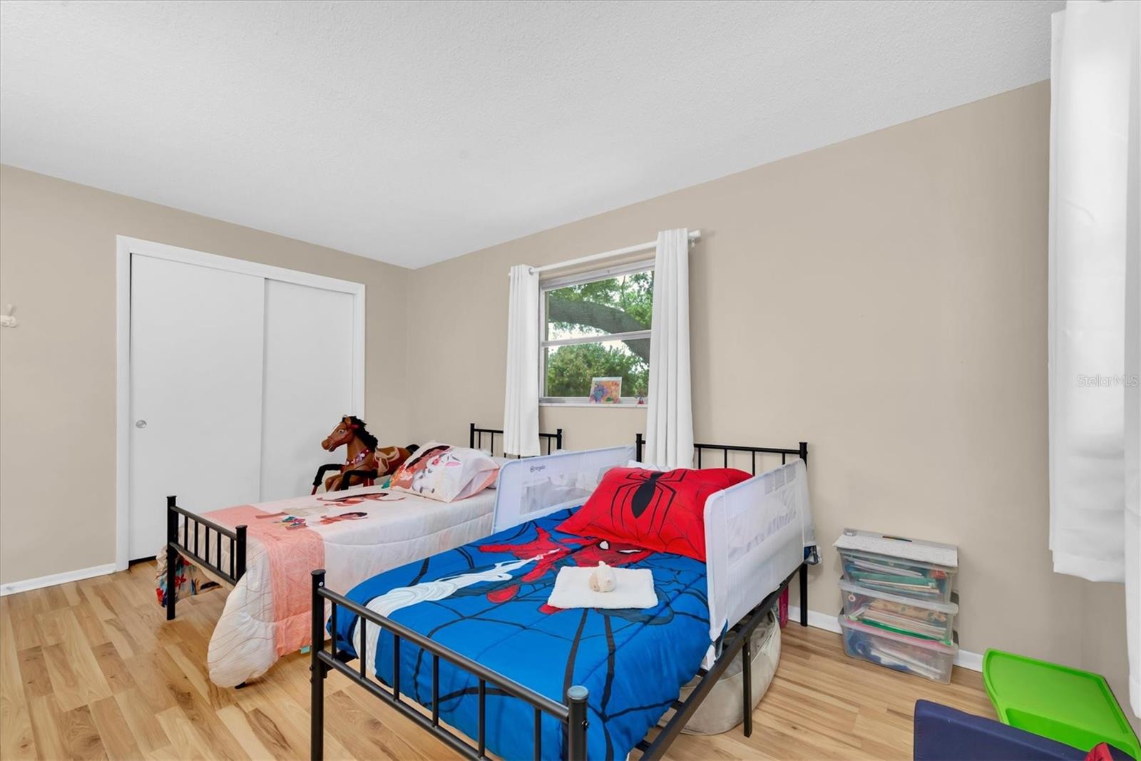 Nice size guest bedroom!