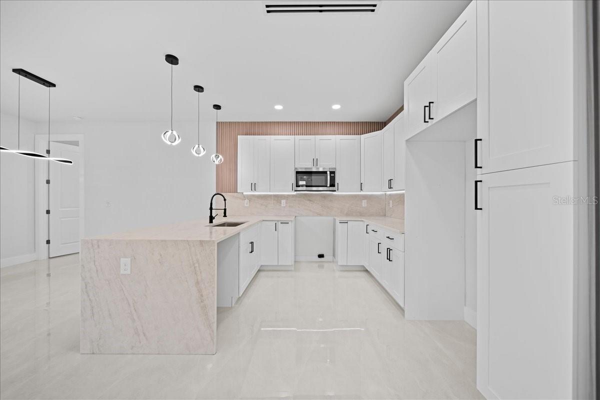 2914 23RD ST SW, LEHIGH ACRES, FL, 33976