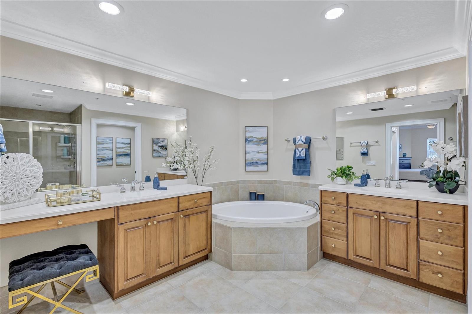 606 RIVIERA DUNES WAY #201, PALMETTO, FL, 34221