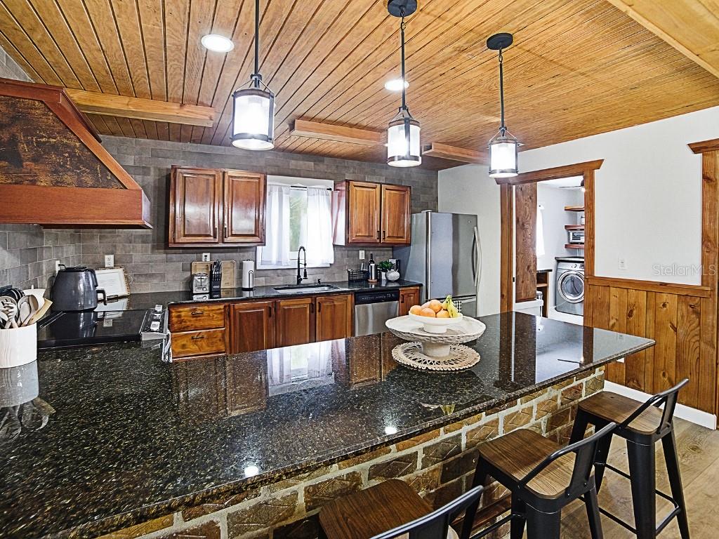 213 W VIRGINIA AVE, DELAND, FL, 32720