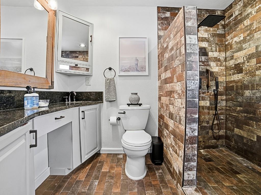 213 W VIRGINIA AVE, DELAND, FL, 32720