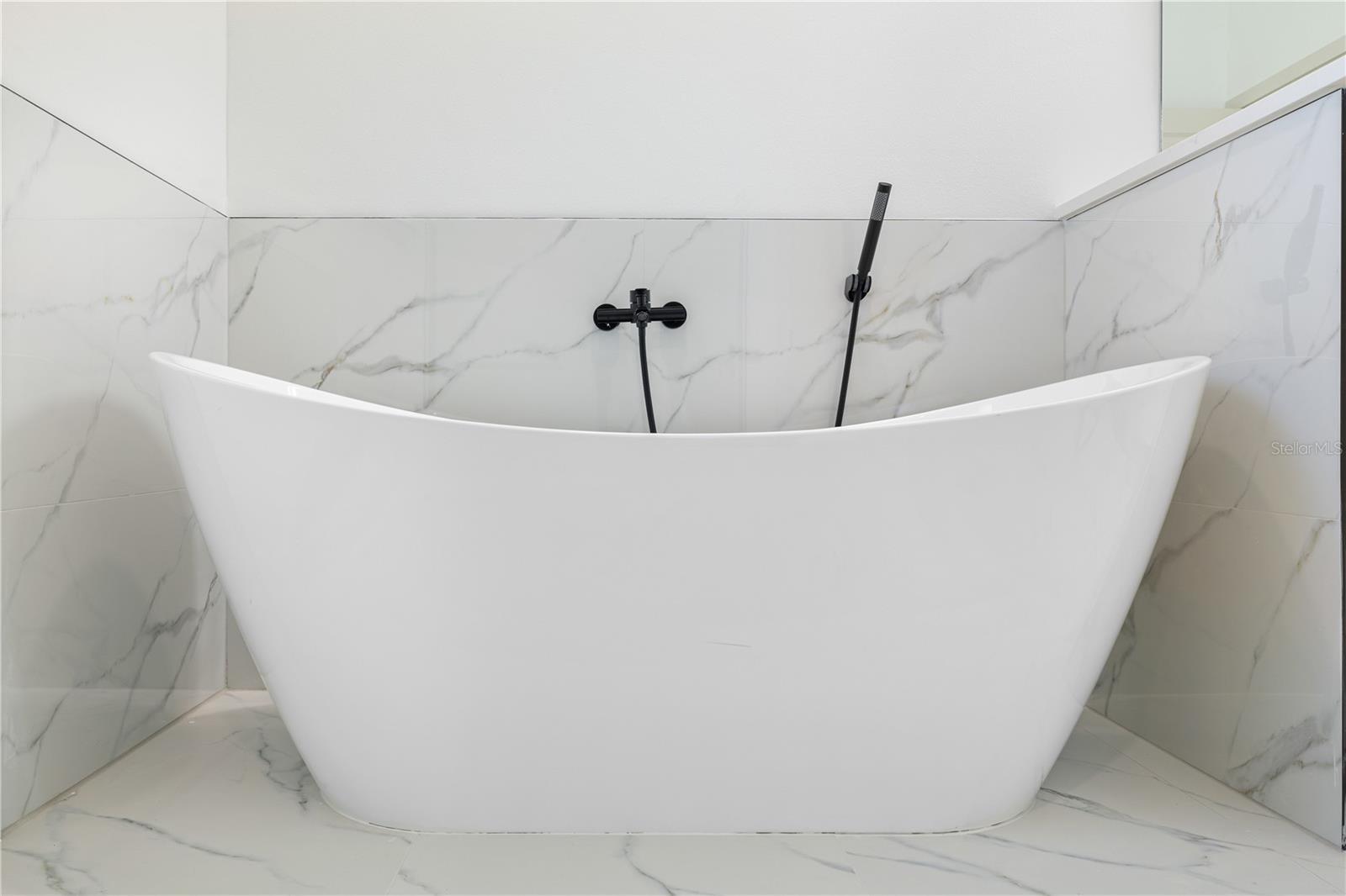 15467 HILLSBOROUGH BLVD, PORT CHARLOTTE, FL, 33954