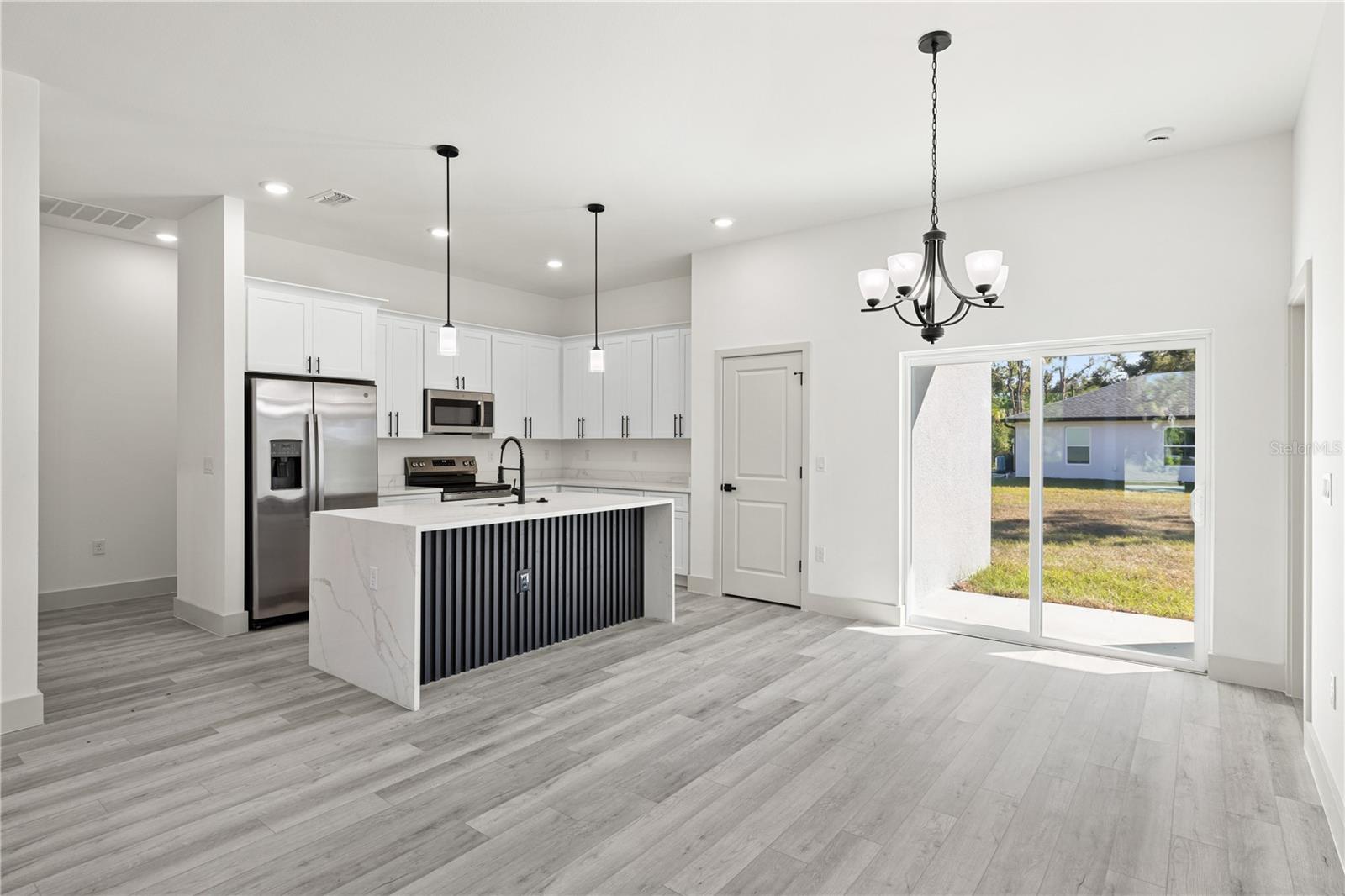 15467 HILLSBOROUGH BLVD, PORT CHARLOTTE, FL, 33954