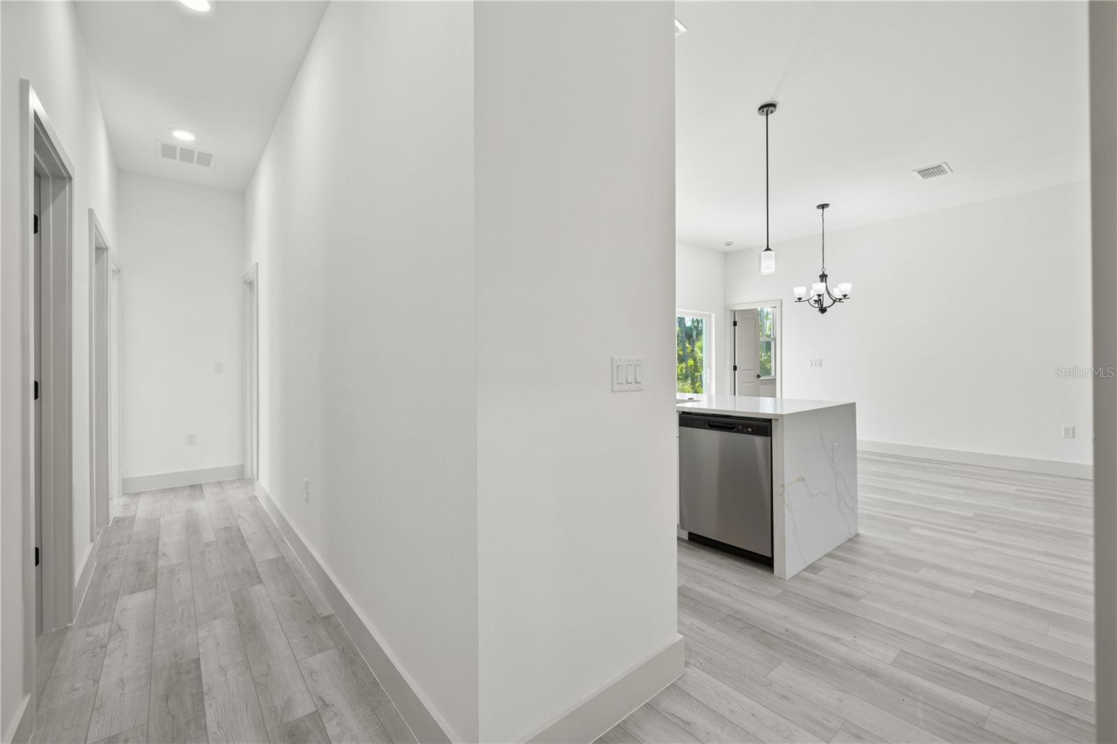 15467 HILLSBOROUGH BLVD, PORT CHARLOTTE, FL, 33954