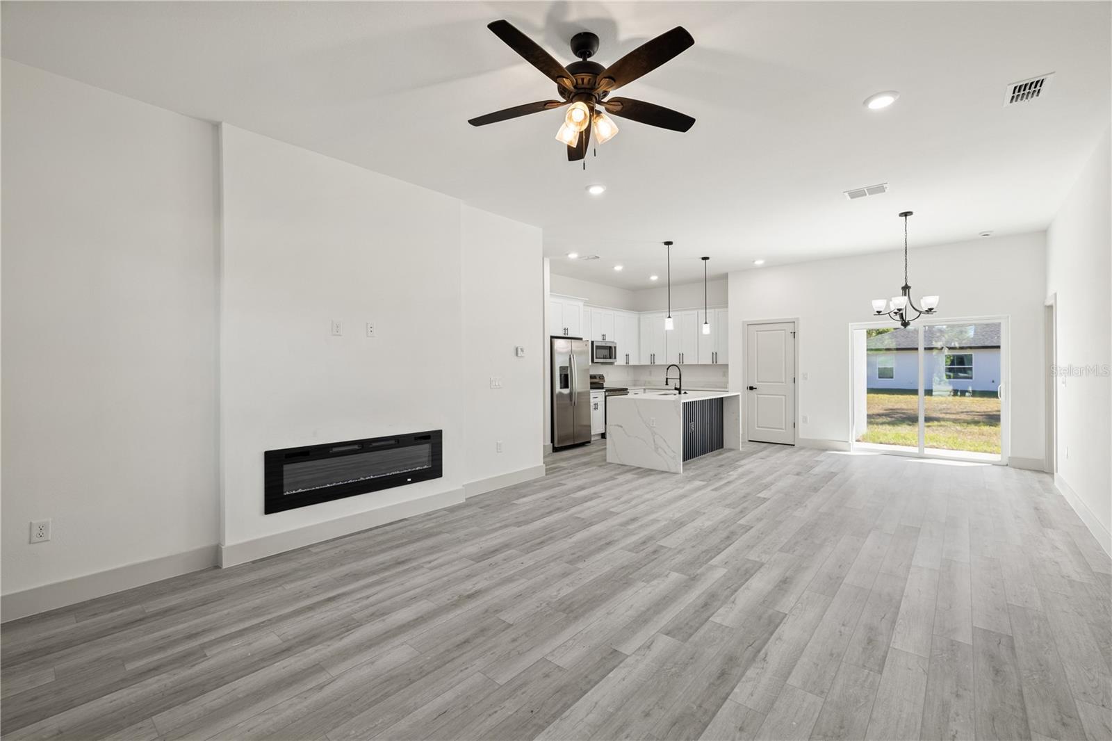 15467 HILLSBOROUGH BLVD, PORT CHARLOTTE, FL, 33954