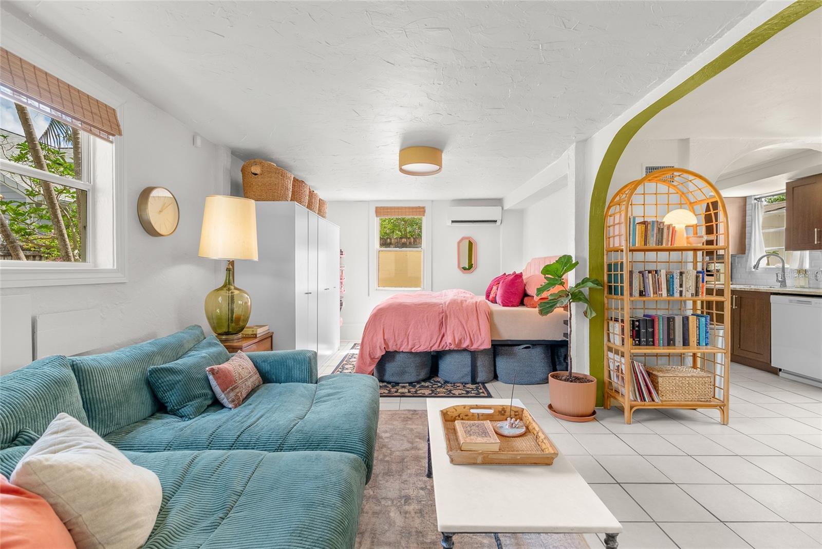 2244 8TH AVE N, ST PETERSBURG, FL, 33713