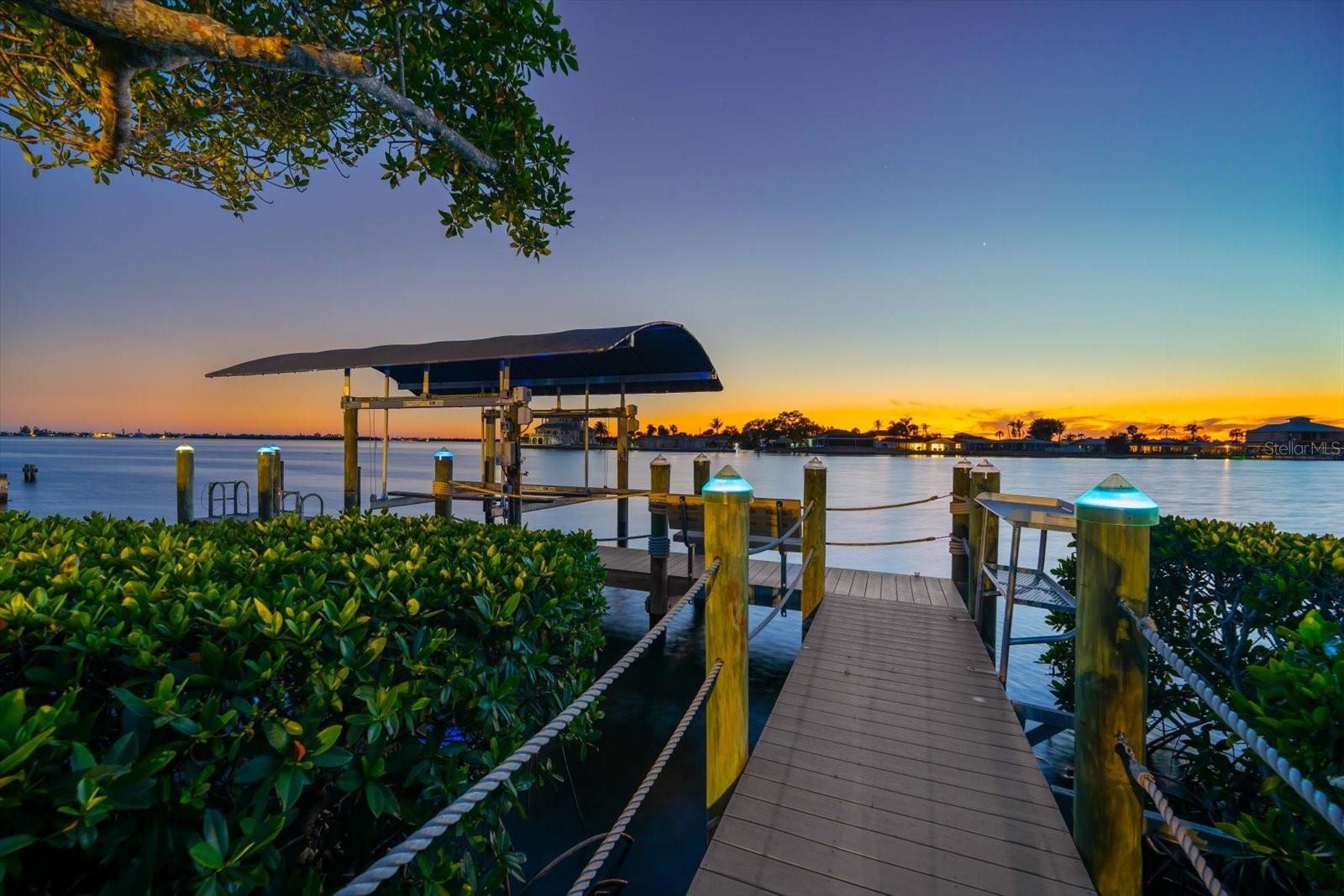 1600 NEW POINT COMFORT RD, ENGLEWOOD, FL, 34223