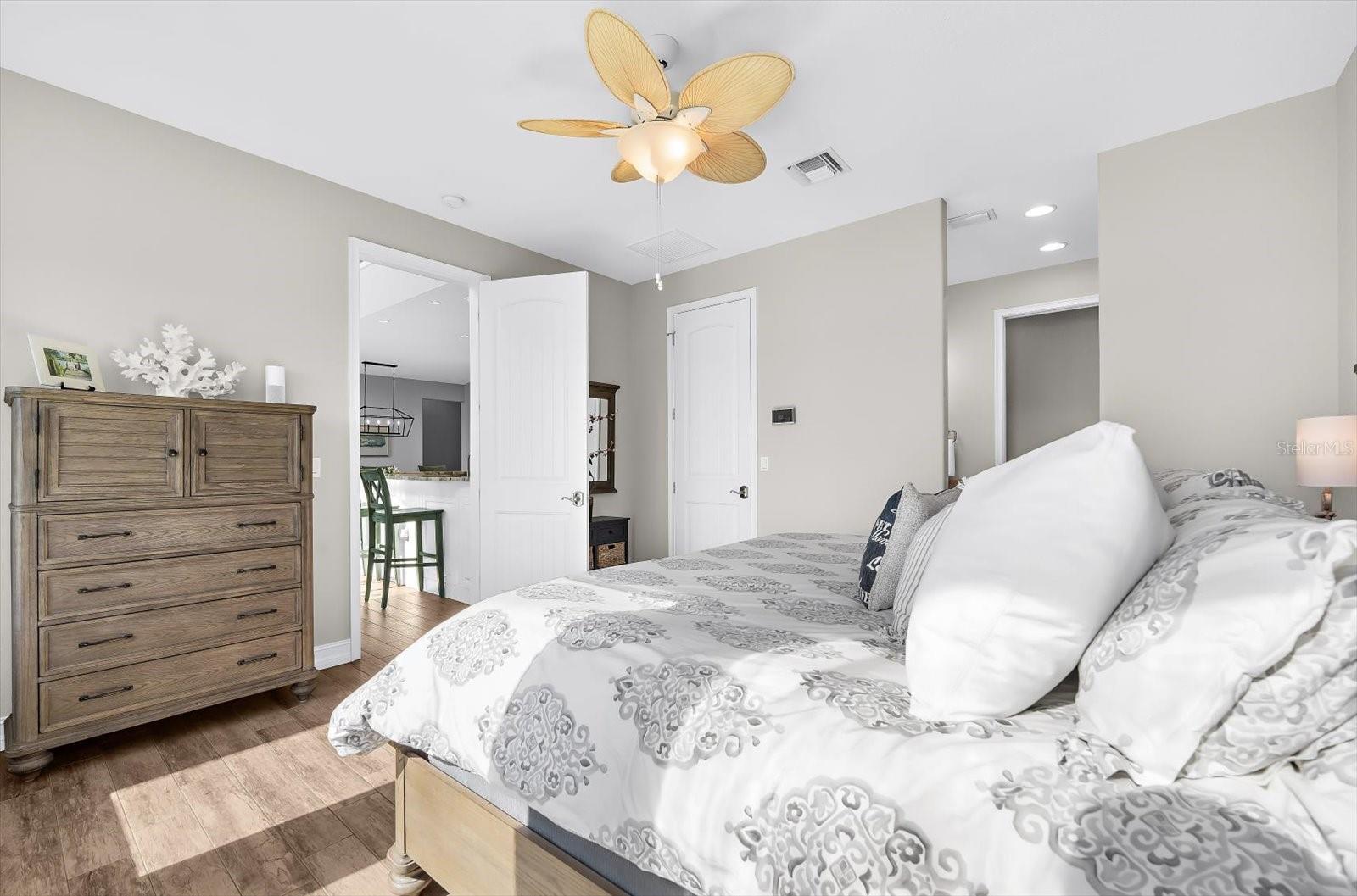 1600 NEW POINT COMFORT RD, ENGLEWOOD, FL, 34223