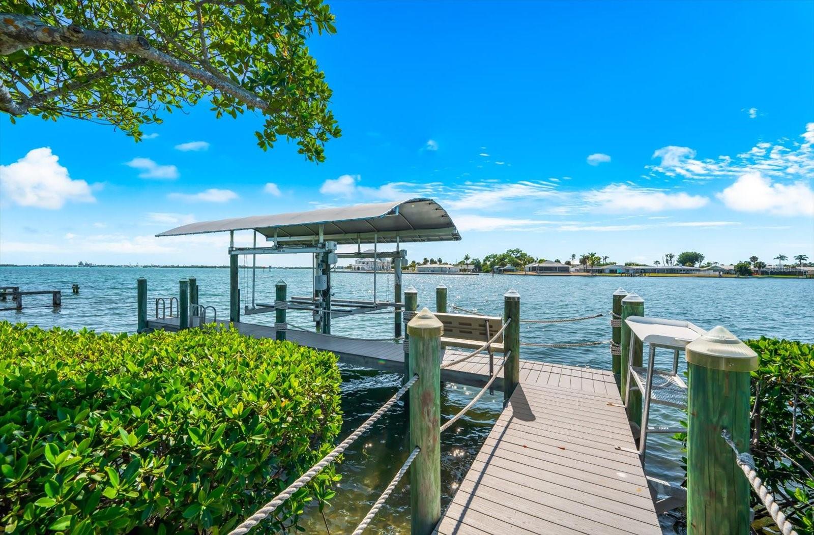 1600 NEW POINT COMFORT RD, ENGLEWOOD, FL, 34223