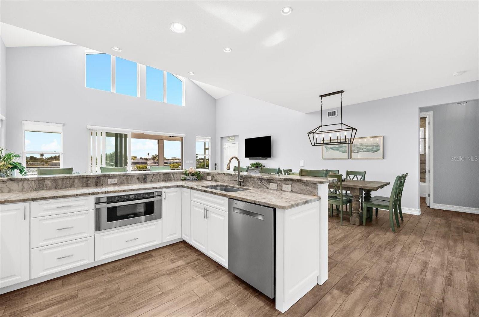 1600 NEW POINT COMFORT RD, ENGLEWOOD, FL, 34223