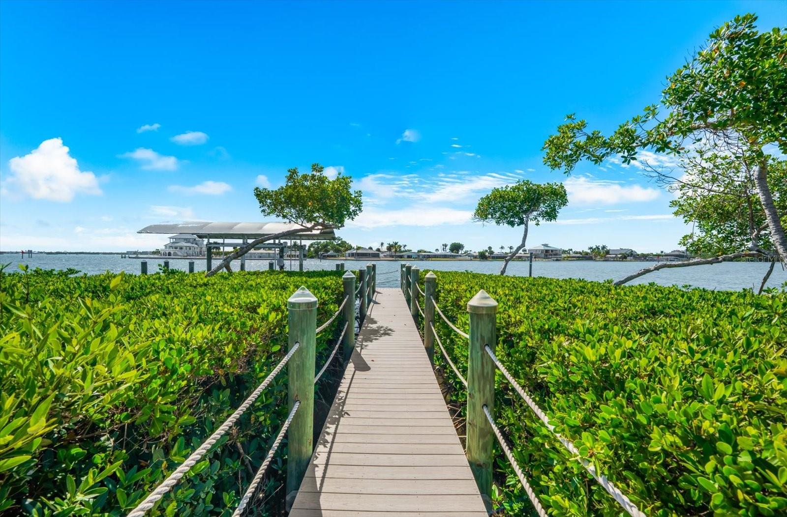 1600 NEW POINT COMFORT RD, ENGLEWOOD, FL, 34223