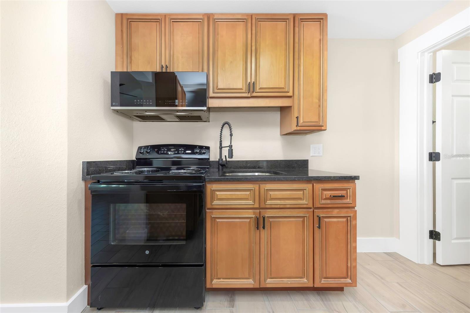 3000 BEACH BLVD S #6, GULFPORT, FL, 33707