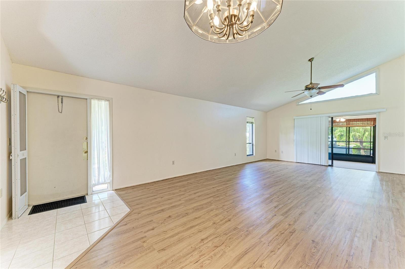 5400 34TH ST W #D11, BRADENTON, FL, 34210