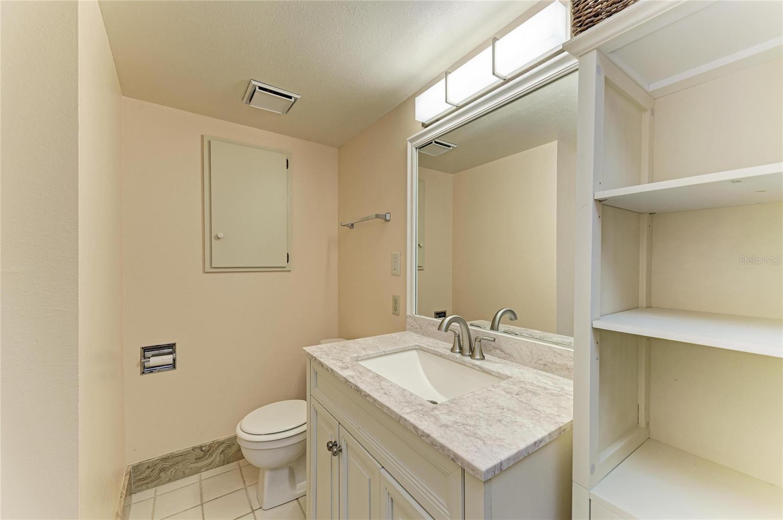 5400 34TH ST W #D11, BRADENTON, FL, 34210