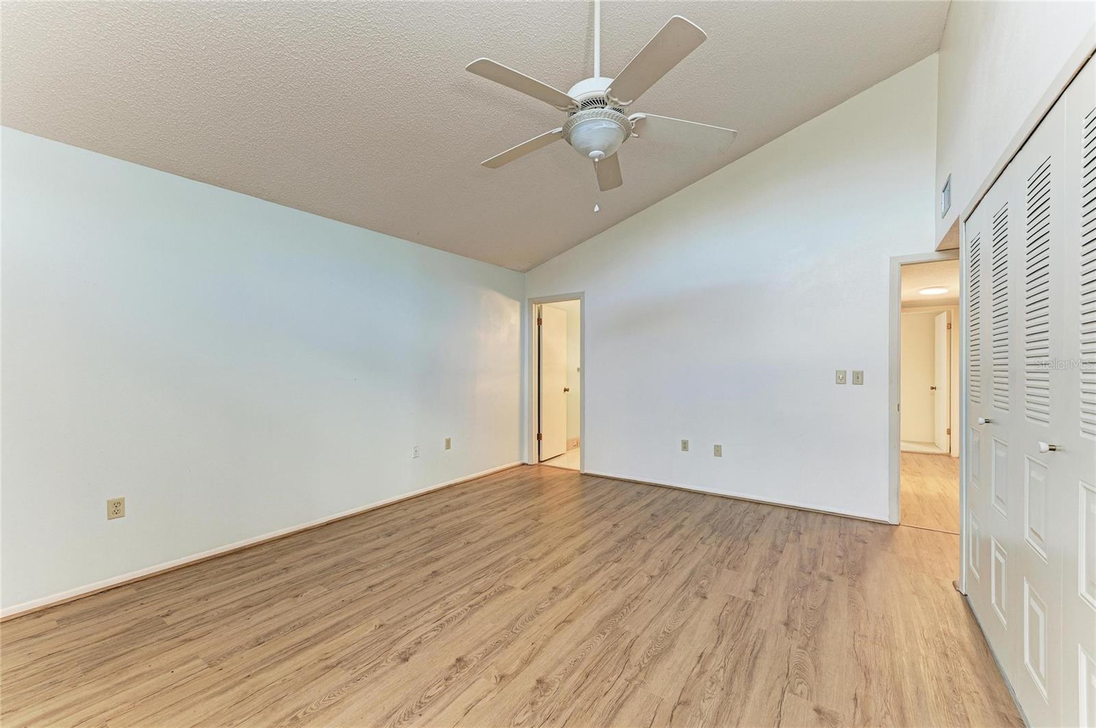 5400 34TH ST W #D11, BRADENTON, FL, 34210