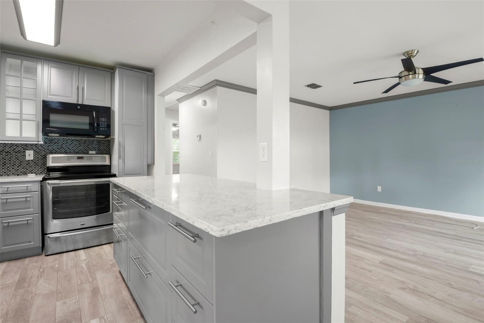 1904 CANTERBURY LN #13, SUN CITY CENTER, FL, 33573