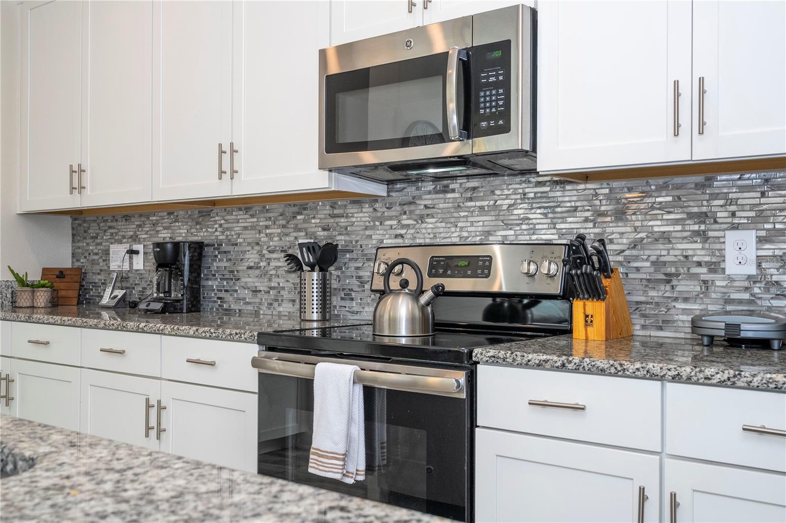 1646 MOON VALLEY DR, DAVENPORT, FL, 33896
