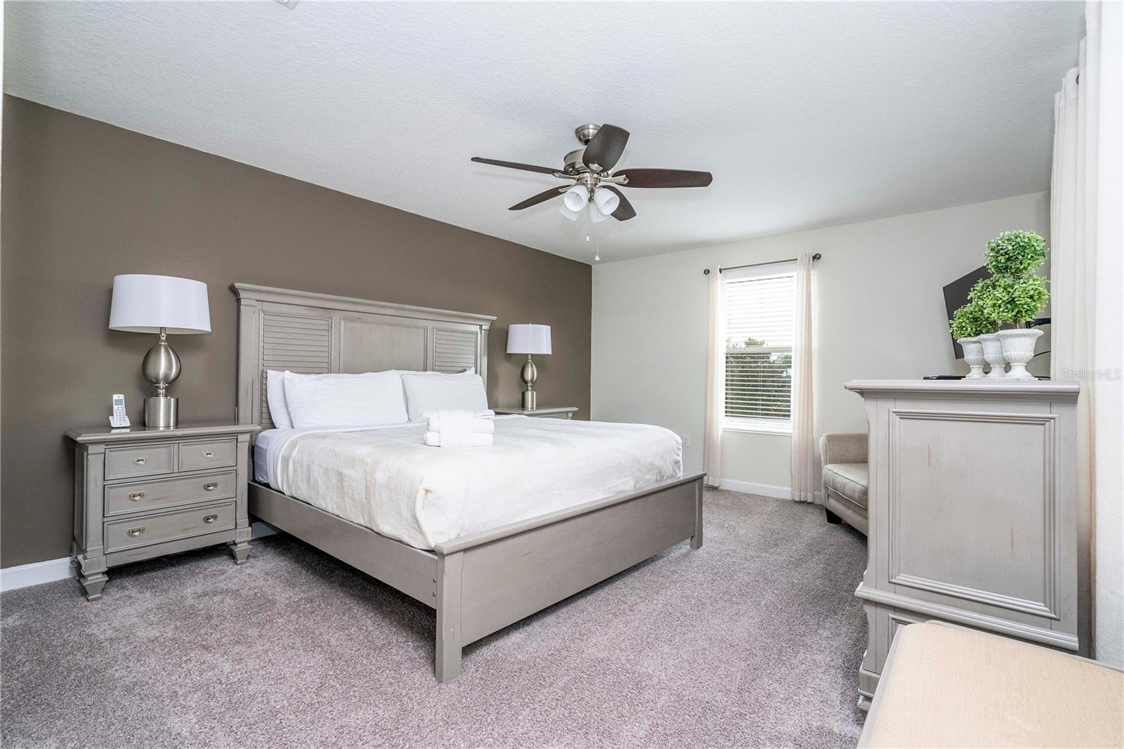 1646 MOON VALLEY DR, DAVENPORT, FL, 33896